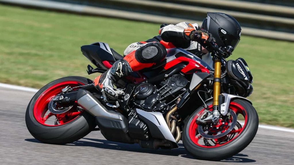 Triumph’s Street Triple RX Handles Like No Other Naked Middleweight. Surprisingly Good Value