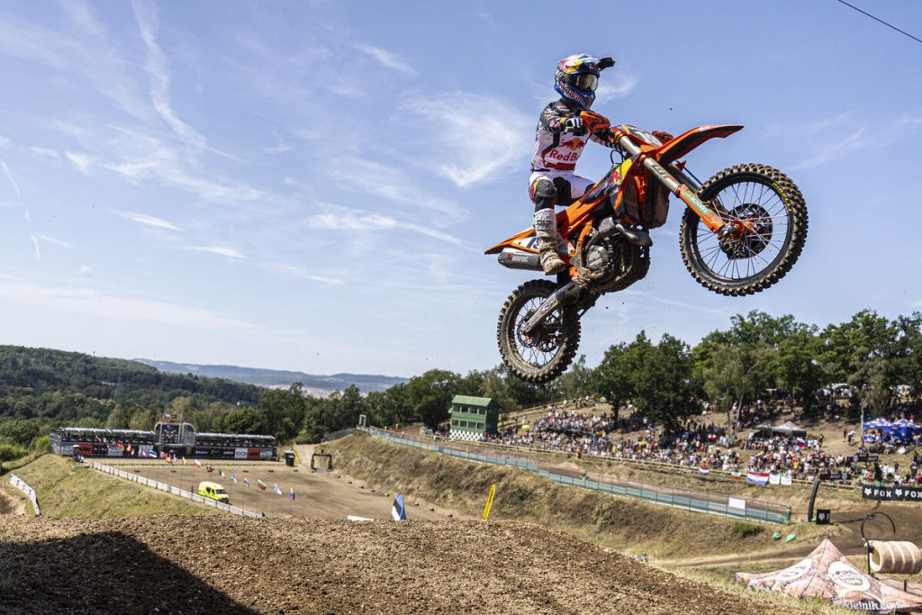 Adamo claws points back with 6th place overall at MXGP of Czech Republic