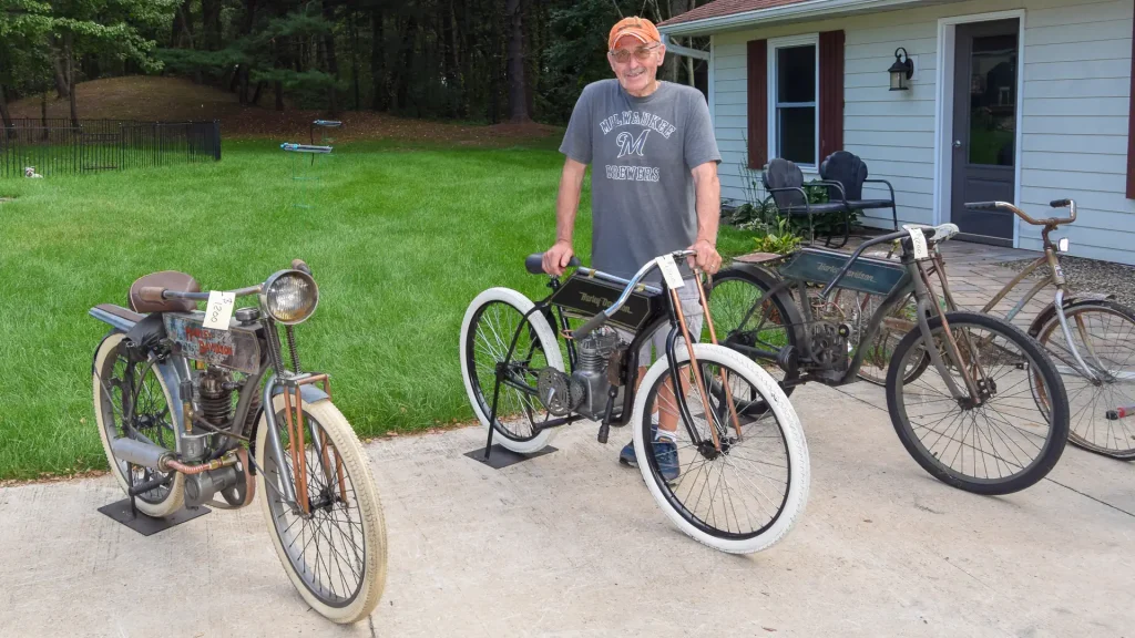 Joe Hackl’s Handmade Classics: Replicas From Cast-Off Parts